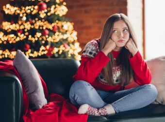 Τα 3 ζώδια που θα περάσουν «μαύρα» Χριστούγεννα – Ποιοι θα δυσκολευτούν να βρουν τη γιορτινή τους διάθεση φέτος;