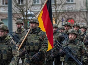 Γερμανία και Πολωνία προειδοποιούν για ρωσική επίθεση και ζητούν από την Ευρώπη να προετοιμαστεί για πόλεμο