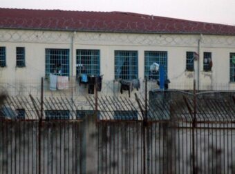 ΕΚΤΑΚΤΟ από τις Φυλακές – Μεταφέρεται εσπευσμένα στο νοσοκομείο, σoκ