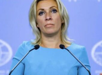 Πρόκληση από τη Ζαχάροβα: «Η Ρωσία θα απαντήσει κατάλληλα στην απόφαση της Ελλάδας για κοινή παραγωγή drones με την Ουκρανία»