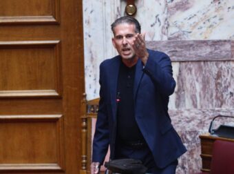 Τούμπα όλα: Μόλις μαθεύτnκε τι έκανε στη Βουλή ο Διαμαντής Καραναστάσης