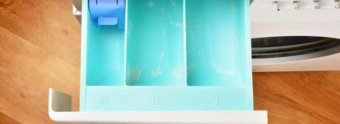 Σήμερα έμαθα ότι το συρτάρι απορρυπαντικού στο πλυντήριο χρησιμοποιείται έτσι. Ωστε για αυτό τα ρούχα δεν βγαίνουν αρκετά καθαρά