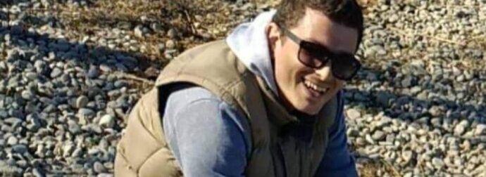 Αντώνης Πελέκης: Η Καμαρούλα Αγρινίου πενθεί για τον θάνατο του 43χρονου Αστυνομικού, πατέρας 2 παιδιών