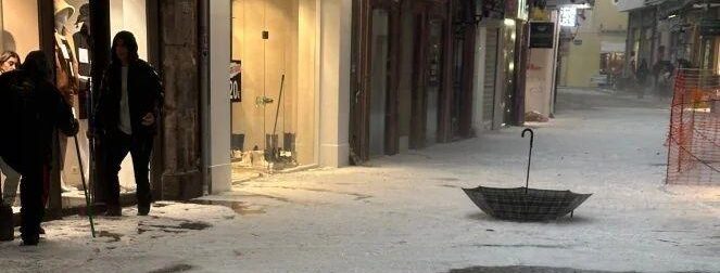 ΕΚΤΑΚΤΟ: ΠΝΙΓΕΤΑΙ ΠΑΣΙΓΝΩΣΤΟ ΕΛΛΗΝΙΚΟ ΝΗΣΙ