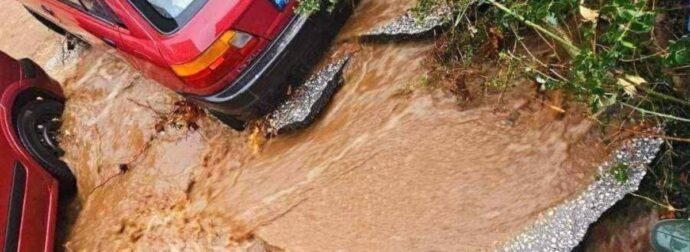 Βιβλική καταστροφή σε πασίγνωστο ελληνικό νησί από την κακοκαιρία Adel – Ξηλώθηκαν ακόμη και οι δρόμοι (φωτο & βίντεο)