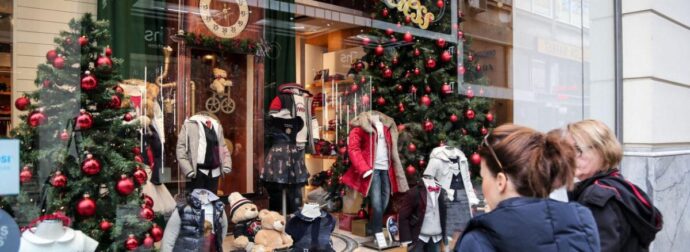 Τι ώρα κλείνουν τα εμπορικά καταστήματα σήμερα – Ποια σούπερ μάρκετ λειτουργούν