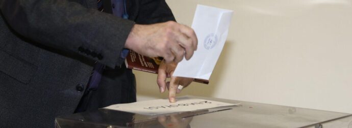 ΕΚΛΟΓΕΣ: ΤΙ ΒΓΗΚΕ Ο ΘΕΜΗΣ ΣΟΦΟΣ – ΣΤΟ ΠΛΕΥΡΟ ΤΟΥ Η ΣΤΑΜΑΤΙΝΑ ΤΣΙΜΤΣΙΛΗ