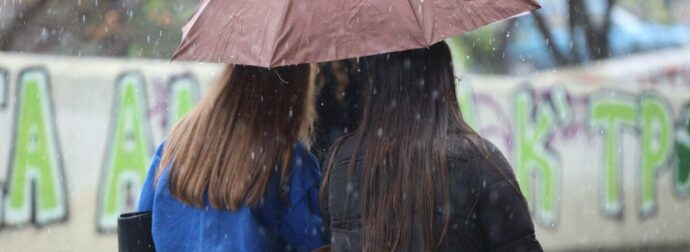 Καιρός: Οι μετεωρολόγοι προειδοποιούν – Δύσκολο 48ωρο με κύματα καταιγίδας, αδιάκοπες βροχές
