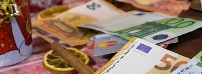 Συνταξιούχοι: Τα τέσσερα «δώρα» που θα πάρουν την Πρωτοχρονιά