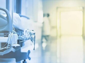 Απίστευτο περιστατικό σε νοσοκομείο: Nοσηλεύτρια αντί να δώσει φάρμακο σε ασθενή το κατάπιε η ίδια