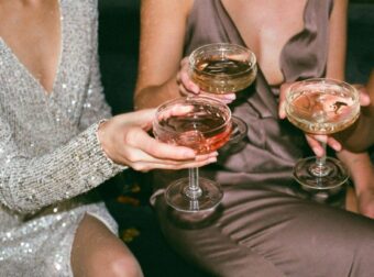 Ποιά χρώματα θα φορεθούν φέτος τα Χριστούγεννα