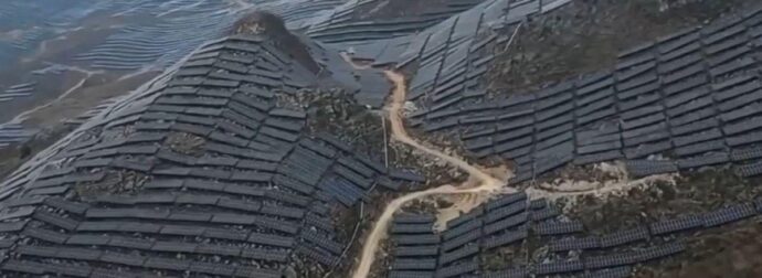 Τραγικές εικόνες στη Κίνα: «Έντυσαν» ολόκληρα βουνά με φωτοβολταϊκά