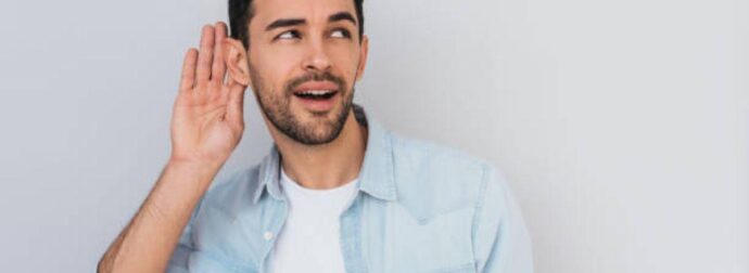 «Δεν ιδρώνει το αυτί του»: Τι σημαίνει η φράση και από πού προέρχεται