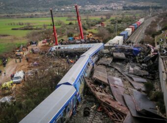Τέμπη: Έφοδος του ΣΔΟΕ στα γραφεία του Συλλόγου Συγγενών Θυμάτων – Τι έχει μπει στο «κάδρο»