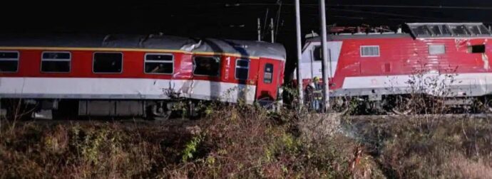 Νέα σύγκρουση τρένων – Πληροφορίες για πολλούς τραυματίες, άγνωστο αν υπάρχουν νεκροί