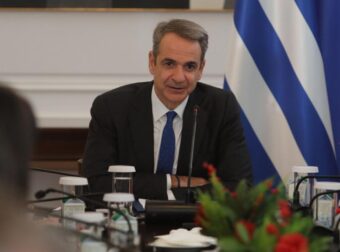 EKTAKTO: ΤΟ ΑΝΑΚΟΙΝΩΣΕ Ο ΜΗΤΣΟΤΑΚΗΣ ΓΙΑ ΤΑ ΜΠΛΟΚΑ ΤΩΝ ΑΓΡΟΤΩΝ