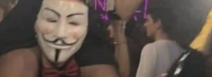 Κραν Μοντάνα: Αυτή είναι η σερβιτόρα που έκαψε το μοιραίο κλαμπ – Τα δευτερόλεπτα πριν την τραγωδία