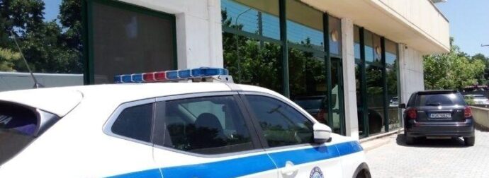 Γνωστός γιατρός έπεσε ξαφνικά νεκρός στον δρόμο από ανακοπή καρδιάς!