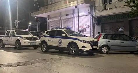 Φρίκη στη Γλυφάδα: Γιος σκότωσε τον πατέρα του – Είχε δολοφονήσει τη μητέρα του το 2014