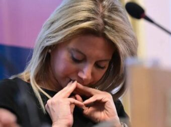 Το «δώρο» της Καρυστιανού στον Τσίπρα – Κανείς δεν το περίμενε