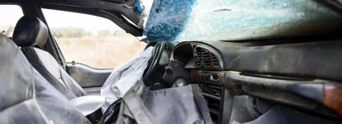 Χαλκιδική: Μετωπική σύγκρουση βαν με λεωφορείο που μετέφερε μαθητές στο σχολείο