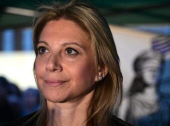 Απόφαση-ρίσκο: Τους τελειώνει η Μαρία Καρυστιανού