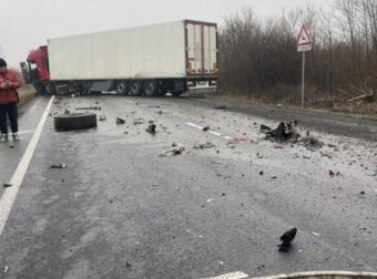 Το δράμα της οικογένειας του Δημήτρη που σκοτώθηκε στη Ρουμανία: Στον ίδιο δρόμο είχε πεθάνει και ο πατέρας του