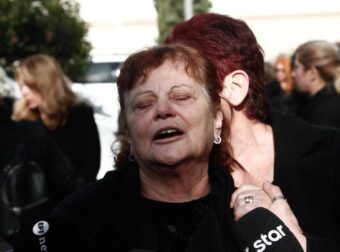 ΣΠΑΡΑΓΜΟΣ: ΑΥΤΗ ΤΗ ΣΤΙΓΜΗ Η ΚΗΔΕΙΑ ΤΗΣ ΕΛΕΝΗΣ ΑΠΟ ΤΟ ΒΙΟΛΑΝΤΑ – ΚΑΤΕΡΡΕΥΣΕ Ο…