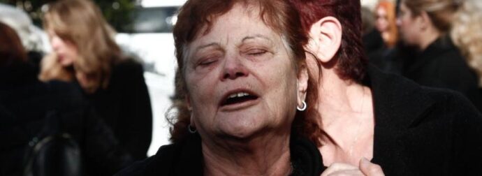 ΣΠΑΡΑΓΜΟΣ: ΑΥΤΗ ΤΗ ΣΤΙΓΜΗ Η ΚΗΔΕΙΑ ΤΗΣ ΕΛΕΝΗΣ ΑΠΟ ΤΟ ΒΙΟΛΑΝΤΑ – ΚΑΤΕΡΡΕΥΣΕ Ο…