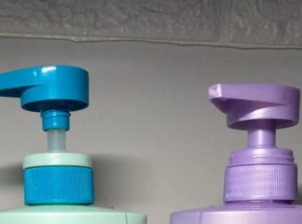 Ανακαλούνται 30 πασίγνωστες μάρκες σαμπουάν και αφρόλουτρων: Αναλυτικά η λίστα