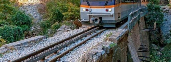 Διπλή βλάβη στον Οδοντωτό: Εγκλωβίστηκαν 77 επιβάτες – Κινητοποίηση της Πυροσβεστικής