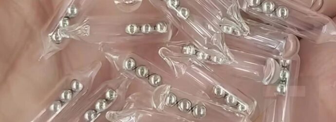 Ένα πακέτο έφτασε για μένα: μικροί γυάλινοι σωλήνες με 3 μικροσκοπικές μπίλιες μέσα. Δεν το παρήγγειλα και δεν έχω ιδέα σε τι χρησιμεύουν