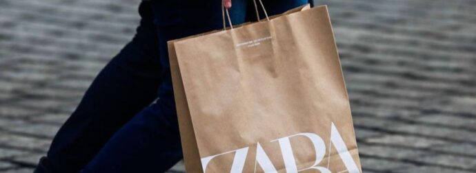 Η μόνη καμπαρντίνα που χρειάζεσαι για την άνοιξη σε περιμένει στα Zara