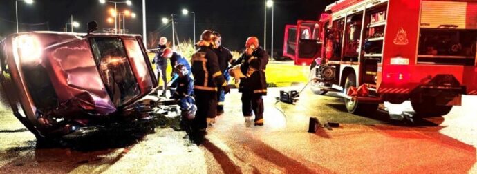 ΣΟΚ – Απεγκλωβισμός και σοβαρά τραυματίας σε σφοδρό τροχαίο με τρία νεαρά άτομα