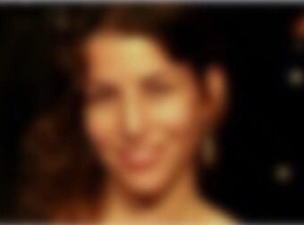 Κολωνάκι: Αυτή είναι η τραγουδίστρια γνωστού συγκροτήματος που οδηγούσε μεθυσμένη και τράκαρε πέντε σταθμευμένα ΙΧ