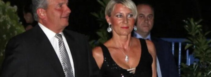 Νατάσα Παζαΐτη και Αλίκη Καραμανλή: Μητέρα και κόρη μαζί στο κέντρο – Η εικόνα που τράβηξε τα βλέμματα