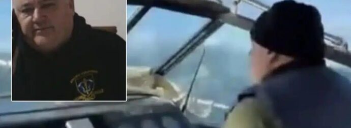 Σκιάθος: Βραβεύτηκε καπετάνιος που μετέφερε τρίχρονο εν μέσω θαλασσοταραχής στον Βόλο για να σωθεί