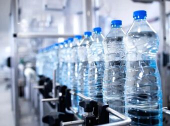 Εμφιαλωμένο νερό: Εκτεταμένη ανάκληση άνω των 2,4 εκατομμυρίων λίτρων λόγω ανθυγιεινών συνθηκών παραγωγής