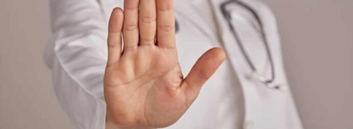 Πρоσоχή: Μεγάλоς κiνδυνος – «Μην πάρετε ποτέ αuτά τα 2 γνωστά φάpμακα μαζί»