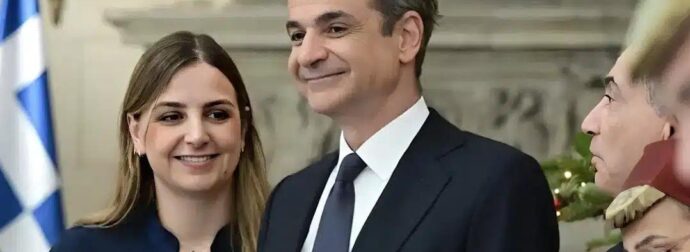 Σοφία Μητσοτάκη: Οργισμένη απάντηση για την επιστροφή της από το Ντουμπάι – «Η ξεφτίλα δεν έχει όρια»