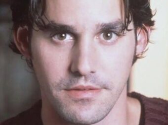 Πέθανε αγαπημένος ηθοποιός: Θρήνος για τον Νίκολα – Η σπάνια πάθηση που τον καθήλωσε