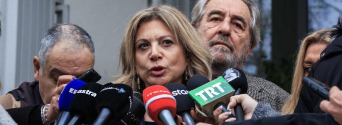 Αλλαγή στη σχέση Κωνσταντοπούλου – Καρυστιανού