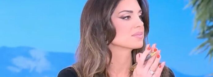 Μόλις το αποκάλυψε η Τσιμτσιλή για την υγεία της Παπαρίζου: «Αυτό είναι ένα μ..»