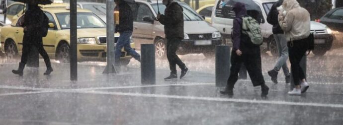 Κακοκαιρία σε όλη τη χώρα: Η Deborah φέρνει βροχές, χιόνια και ισχυρούς ανέμους