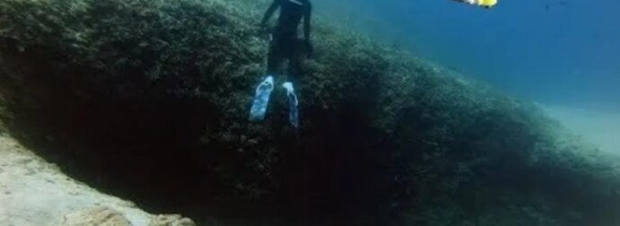 «Όποιος κι εάν είσαι δεν βγαίνεις»: Ο νο1 δύτης στην Ελλάδα είδε στο «Πηγάδι του Διαβόλου» αυτό που οι άλλοι δεν πρόλαβαν