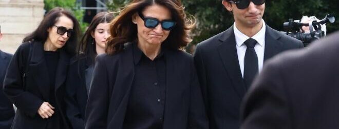 Κηδεία Μαρινέλλας: Στη Μητρόπολη η σορός της – Ράκος η κόρη της, Τζωρτζίνα