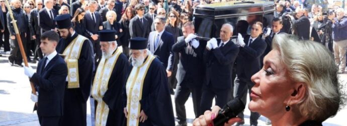 Για αυτό δεν ήταν ανοιχτό το φέρετρο: Μαθεύτηκε μετά την κηδεία της Μαρινέλλας – Η σοκαριστική εικόνα και η αποκάλυψη στον Λιάγκα