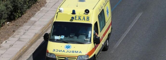 Καλλιθέα: 14χρονη παρασύρθηκε από μεθυσμένο οδηγό – Το όχημα προσέκρουσε σε σταθμευμένα αυτοκίνητα