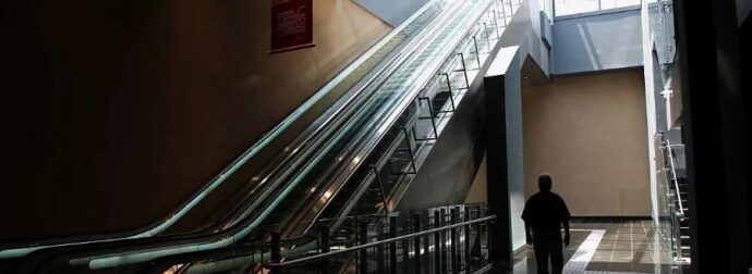 Θρίλερ στο Μετρό Θεσσαλονίκης: Εγκλωβισμένοι στις σήραγγες μετά από ακινητοποίηση συρμού – Περπάτησαν 600 μέτρα στο σκοτάδι!