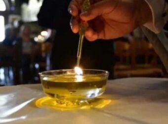 Μεγάλη Τετάρτη: Το Αγιο Ευχέλαιο για θεραπεία πάσης ασθένειας